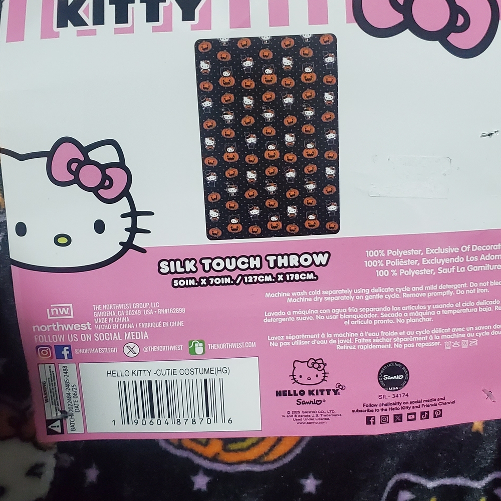 Hello Kitty Halloween Black and Orange Throw